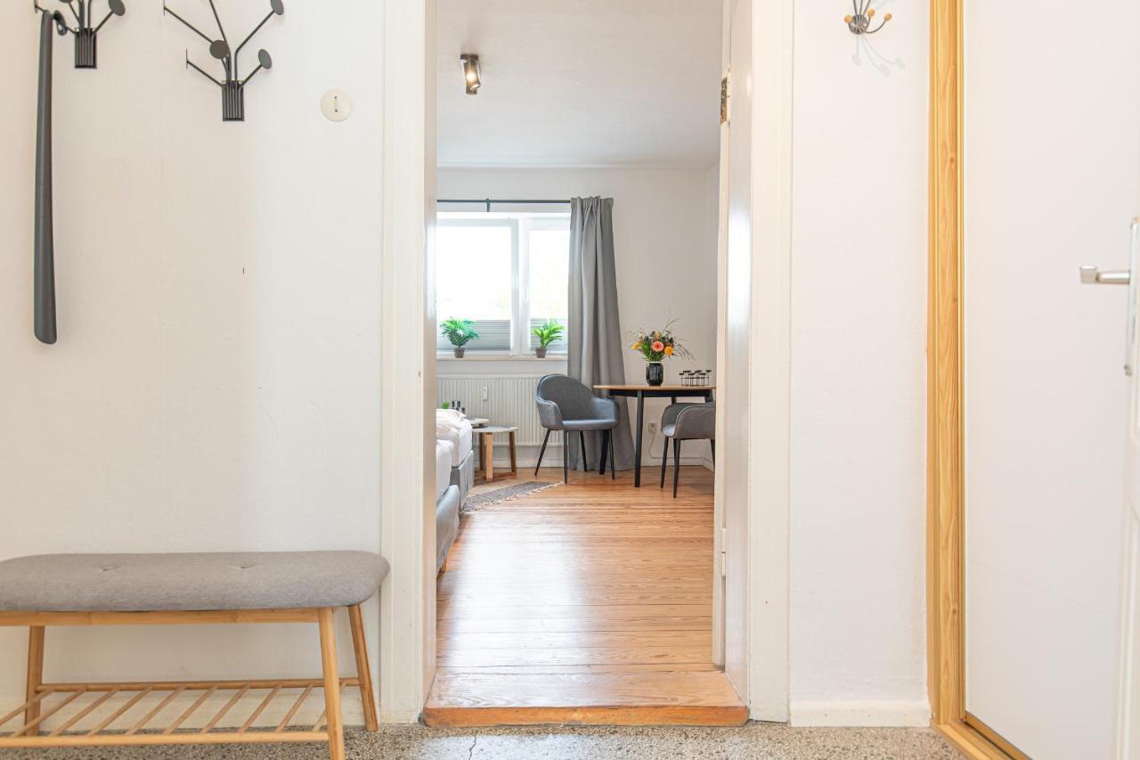 Fewo1846 - Kommood - Zentral Gelegenes Studio-Apartment Mit Balkon Im Hochparterre Flensburg Bagian luar foto