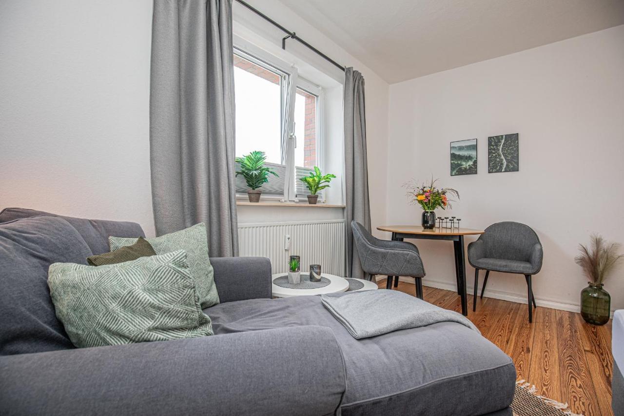 Fewo1846 - Kommood - Zentral Gelegenes Studio-Apartment Mit Balkon Im Hochparterre Flensburg Bagian luar foto