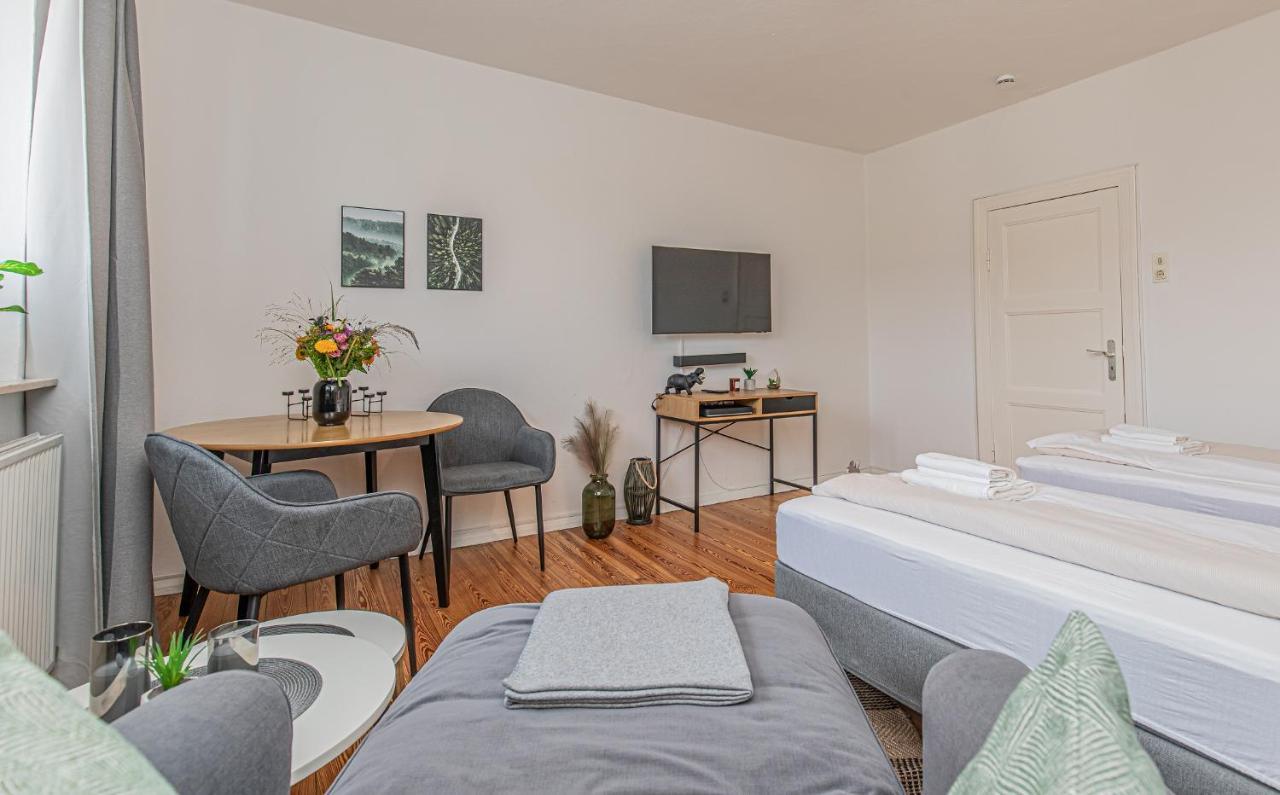 Fewo1846 - Kommood - Zentral Gelegenes Studio-Apartment Mit Balkon Im Hochparterre Flensburg Bagian luar foto